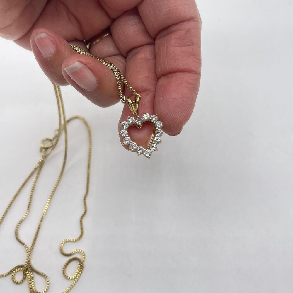 14K Gold Heart Pendant Necklace With Cubic Zirconia Stones 28" - Picture 7 of 8